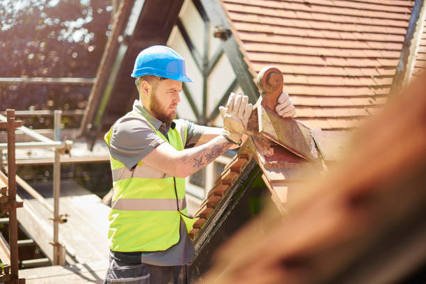 Best Local Roofing Companies  in Hallowell, ME
